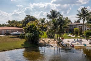 18201 NW 85th Ave, Hialeah, FL 33015, Sold 04/10/23