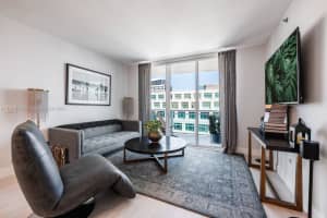 950 Brickell Bay Dr APT 3504, Miami, FL 33131, Sold 04/21/23