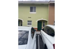7955 NW 8th St #5d, Miami, FL 33126, Sold 04/14/23