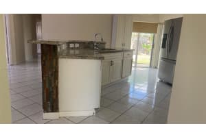 9341 SW 8th St, Pembroke Pines, FL 33025, Sold 04/03/23