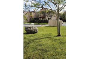 525 W Park Dr APT 206, Miami, FL 33172, Sold 06/14/23