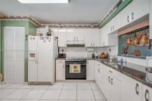 1001 Colony Point Cir APT 403, Pembroke Pines, FL 33026, Sold 09/12/23