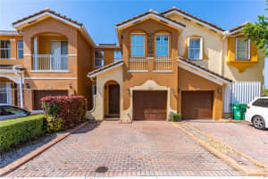 1022 NW 102 Ct, Miami, FL 33172, Sold 05/09/23