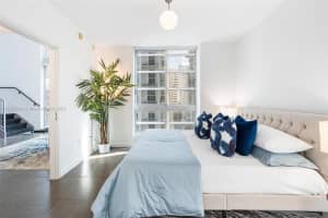 300 S Biscayne Blvd l 1002, Miami, FL 33131, Sold 04/12/23