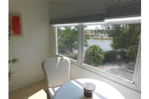 2871 Somerset Dr APT 408, Lauderdale Lakes, FL 33311, Sold 05/05/23