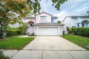 930 SW 88th Way, Pembroke Pines, FL 33025, Sold 05/15/23