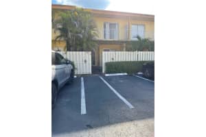8360 SW 154th Ave APT 14, Miami, FL 33193, Sold 04/26/23