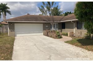 585 Toxaway Dr, West Palm Beach, FL 33413, Sold 06/16/23