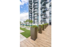 5300 Paseo Blvd #811, Doral, FL 33166, Sold 10/20/23