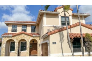 948 NW 104 Ave, Miami, FL 33172, Sold 05/31/23