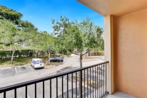 8020 N Nob Hill Rd APT 205, Tamarac, FL 33321, Sold 04/28/23