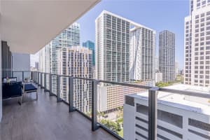 68 SE 6th St Apt 1403, Miami, FL 33131, Sold 10/19/23