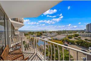 7601 E Treasure Dr APT 1011, North Bay Village, FL 33141, Sold 09/20/23