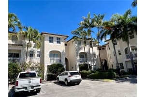 11403 NW 89th St APT 215, Doral, FL 33178, Sold 05/05/23