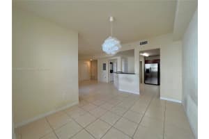 11403 NW 89th St APT 215, Doral, FL 33178, Sold 05/05/23
