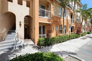 10012 NW 7th St, Miami, FL 33172, Sold 04/25/23
