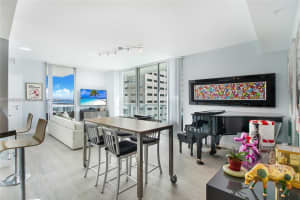 300 Biscayne Blvd, Miami, FL 33131, Sold 04/24/23