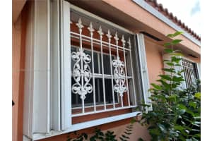 2346 W 73rd Pl 14 b, Hialeah, FL 33016, Sold 04/10/23