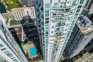41 SE 5th St APT 807, Miami, FL 33131, Sold 10/20/23