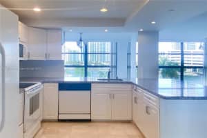 400 Leslie Dr APT 404, Hallandale Beach, FL 33009, Sold 06/26/23
