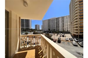 1825 S Ocean Dr APT 309, Hallandale Beach, FL 33009, Sold 08/25/23