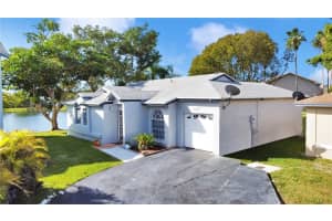 20313 SW 86th Ct, Cutler Bay, FL 33189, Sold 04/27/23