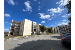 9401 SW 4th St APT 111, Miami, FL 33174, Sold 10/19/23