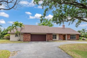 11050 SW 42nd Ct, Davie, FL 33328, Sold 05/04/23