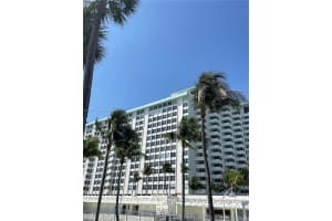 2899 Collins Ave, Miami, FL 33140, Sold 04/26/23