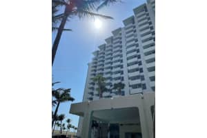 2899 Collins Ave, Miami, FL 33140, Sold 04/26/23