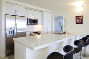 5005 Collins Ave, Miami Beach, FL 33140, Sold 04/18/23