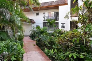 9352 SW 77th Ave APT H8, Miami, FL 33156, Sold 07/14/23