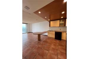 401 Ocean Dr, Miami Beach, FL 33139, Sold 05/26/23