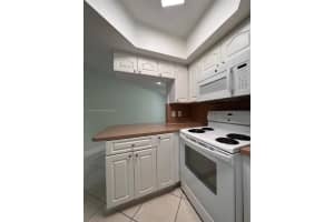 8323 Lake Dr, Doral, FL 33166, Sold 05/16/23