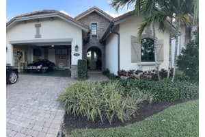 11328 SW 12th St, Pembroke Pines, FL 33025, Sold 10/18/23