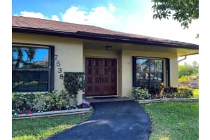 7538 SW 28th St, Davie, FL 33314, Sold 05/09/23