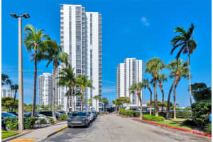 20515 E Country Club Dr APT 1846, Aventura, FL 33180, Sold 06/22/23