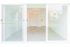 8887 Fontainebleau Blvd, Miami, FL 33172, Sold 05/08/23