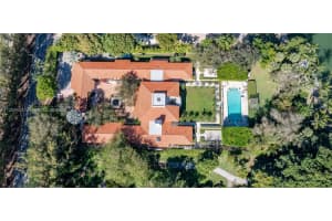 4521 Pine Tree Dr, Miami Beach, FL 33140, Sold 12/03/24