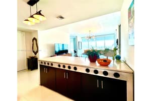 1040 Biscayne Blvd APT 4006, Miami, FL 33132, Sold 07/31/23