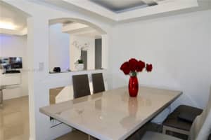 9674 Fontainebleau Blvd, Miami, FL 33172, Sold 04/26/23