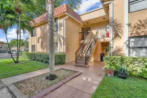 9728 Hammocks Blvd, Miami, FL 33196, Sold 04/27/23