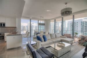 68 SE 6th St Apt 3311, Miami, FL 33131, Sold 08/02/23