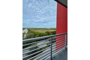 7661 NW 107th Ave Apt 713, Doral, FL 33178, Sold 08/01/23