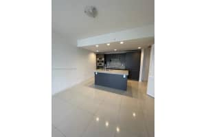 7661 NW 107th Ave Apt 713, Doral, FL 33178, Sold 08/01/23