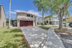 1301 SW 87th Way, Pembroke Pines, FL 33025, Sold 04/24/23