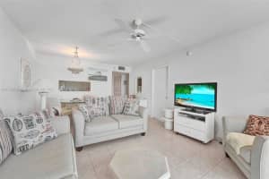 401 Ocean Dr, Miami Beach, FL 33139, Sold 05/31/23