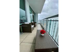 90 SW 3rd St, Miami, FL 33130, Sold 05/15/23