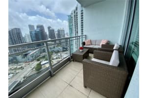 90 SW 3rd St, Miami, FL 33130, Sold 05/15/23