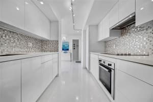 6917 Collins Ave APT 720, Miami Beach, FL 33141, Sold 06/09/23